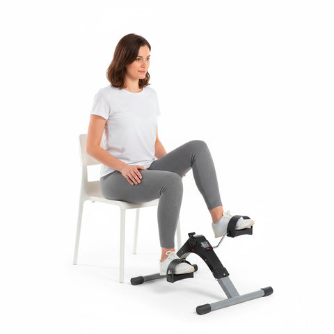 Pedałowy trenażer 2 w 1, przenośny minirower do ćwiczeń w pozycji siedzącej i rehabilitacji
