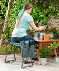 immagine-3-innovagoods-panca-pieghevole-con-borsa-per-gli-attrezzi-da-giardinaggio-60x49x275cm-ean-8435527821616